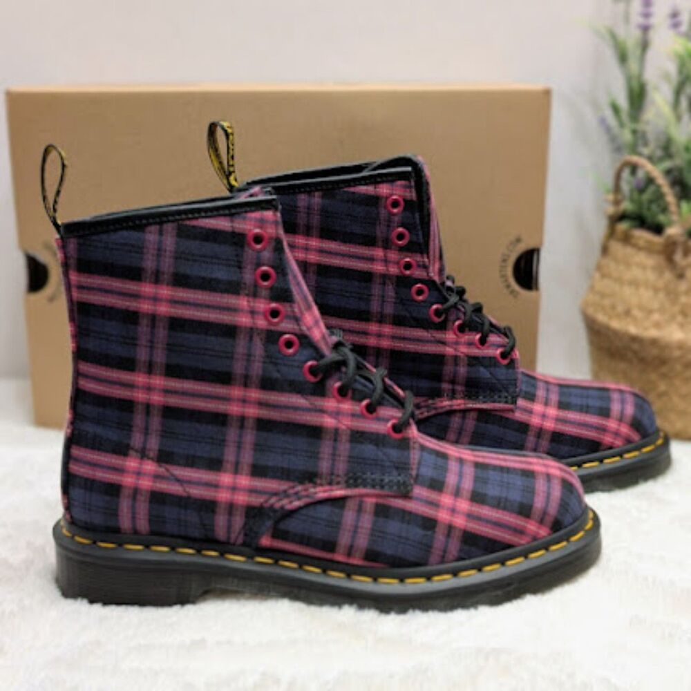 Dr. Martens 1460 Pink Multicolor Plaid Tartan Lace Up Boots Women's 9 UK 7 NIB - Picture 2 of 13
